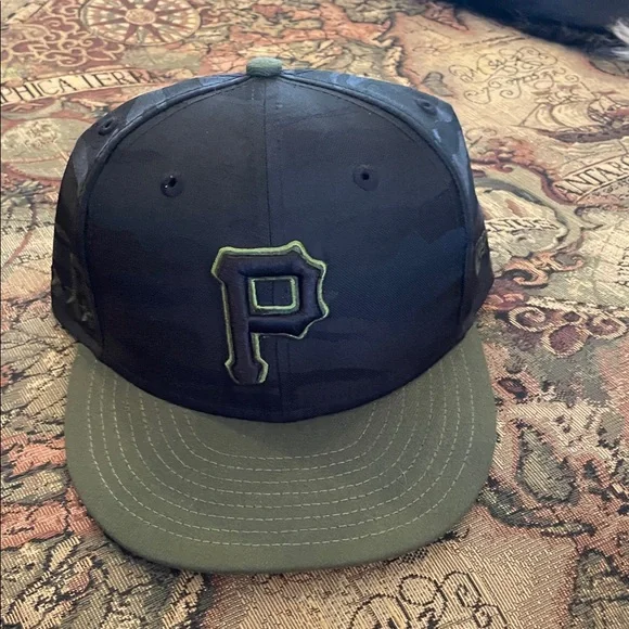 New Era Black Fitted Cap - Picture 1 of 7